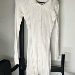 White Ribbed Long Sleeve Sweater Dress with Notched Collar for Casual Occasions